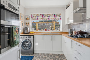 Photo 16- click for photo gallery